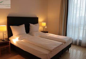 WohnRaumAgentur.de: Frankfurt-Westend: Möblierte 2-Zimmer-Wohnung