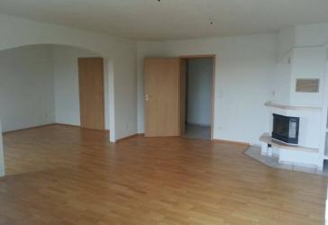 Traumhafte Loft-Wohnung mit Kamin, Südbalkon & Garten direkt am Fluss