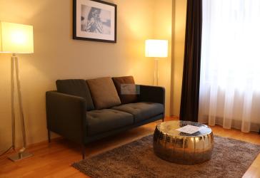 WohnRaumAgentur.de: Frankfurt-Innenstadt: Möblierte 2 Zimmer Wohnung
