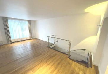 Neuwertige 2,5 Zimmer Wohnung im beliebten Nordend West mit EBK