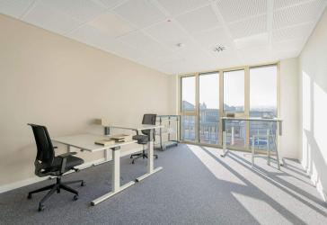 Privater Büroraum für 5 Person in Regus Constantia Blue