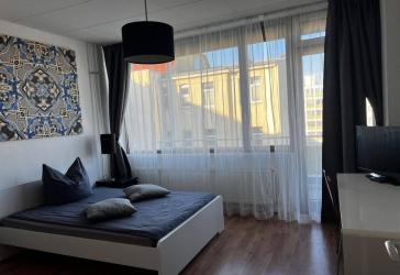 Möbliertes Apartment mit einem Balkon am Kurfürstendamm