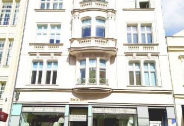 Attraktive Büro-/Praxisflächen im Stuckaltbau