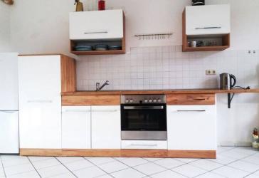 Helle 2-Raum-Wohnung mit EBK und Eckbadewanne in der Görlitzer Innenstadt, Stellplatz möglich
