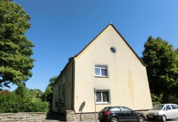 große Eigentumswohnung mit eigenem Garten - zur Kapitalanlage