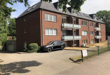 2-Zimmer-Dachgeschosswohnung mit Vollbad & Tiefgaragenstellplatz