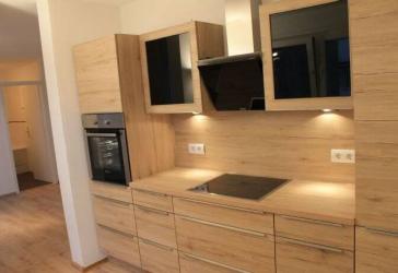 Stilvolle Wohnung mit Fernblick – stadtnah & im Grünen