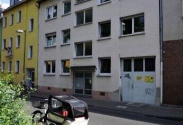 Großzügige Einzimmerwohnung vis a vis zum Rheinauhafen zu verkaufen