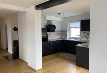 Gemütliche 3 Zimmerwohnung in der 1. Etage mit Balkon!