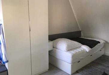 Gemütliches helles Zimmer mit Pantry und eigenem Bad