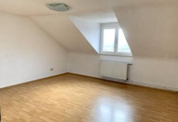 Röpke + Partner Immobilien: Kleine, gemütliche 4-Zimmer-Dachgeschosswohnung ohne Balkon in angenehmer Nordstadtlage!