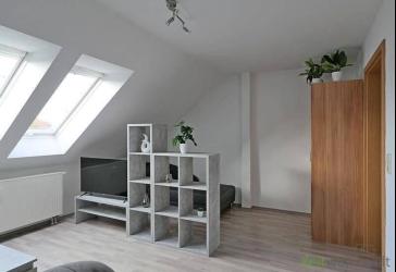 (EF0897_M) Eisenach: Eisenach, neu möblierte Wohnung im Dachgeschoss mit eigener Waschmaschine, WLAN inklusive