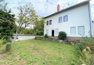 Das Haus für die große Familie mit Einliegerwohnung, Garten, Terrasse und Doppelgarage