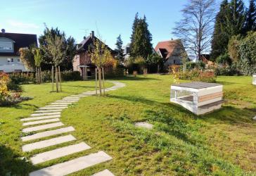 SENSATIONELL! Helle 3-Zimmer Garten-Wohnung mit schöner Terrasse und kleinem Garten