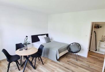GRUNDform-Immobilien ! Lust zum Wohnen ? Großzügig - renoviert - komplett möbliert - gemütlich - Mitten im Geschehen !