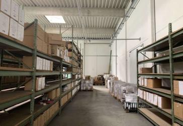 ** ca. 580 m² Hallenfläche mit Rampe * ca. 260 m² Bürofläche teilbar ab 20 m² * Jetzt Verfügbar **