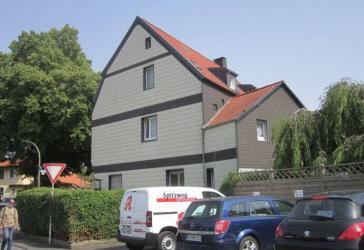 ab 1.10. 2,5-Zi EG behindertenfreundlich mit Tageslichtbad, individuell im charmanten Altbau