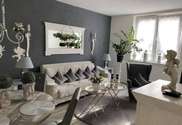 Renovierte, helle 2 Zimmer Wohnung zum wohlfühlen mit gemütlichem Balkon im 1. Stock