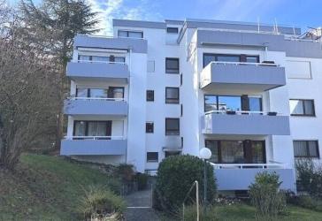 Helle 2-Zimmer-Wohnung in gefragter Halbhöhenlage mit Balkon und PKW-Stellplatz!