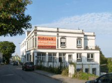 Produktions- und Lagerhalle