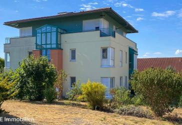 Attraktive 2-Raum-Eigentumswohnung mit Terrasse und Gartenanteil in Radebeul