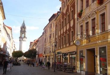 Moderne 2-Zimmerwohnung mit Einbauküche und Fußbodenheizung in Top Lage