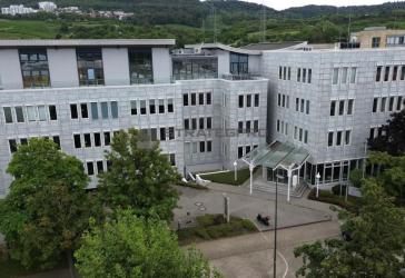 Beeindruckende Architektur - hochwertige Innenausstattung - verkehrsgünstige Lage