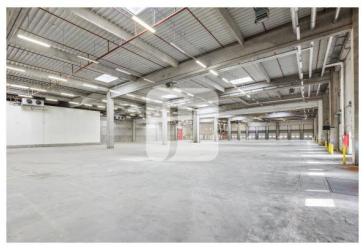 ca. 19.710 m² Lager-/Logistikfläche (teilbar ab ca. 1.655 m²) und ca. 863 m² Büro nahe A 14
