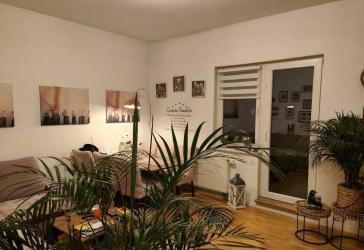 familienfreundlich, sehr schöne Wohnung mit großem Balkon und Gartenmitnutzung