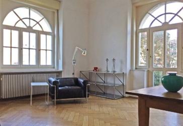 Toplage Schwabing, ein Mitbewohner (20-50) für ruhiges möbliertes Zimmer (34 qm) mit Terrasse (40 qm) gesucht