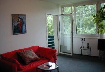 möbeliertes zwei Zimmerapartment und Süd-Balkon in Düsseldorf/ Holthausen