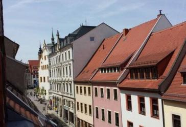 3- Raum- Dachgeschosswohnung mit Einbauküche in der Freiberger Altstadt
