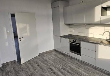 3-Zimmer-Wohnung in Wilhelmshaven mit Einbauküche im 4. OG