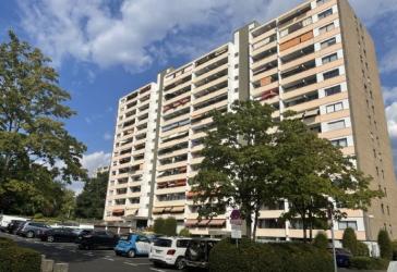 SANKT AUGUSTIN, TOLLE 3-Zi. Whg im 12. OG, ca. 80 m² Wfl, Diele, Duschbad, Balkon, Außen-Stellplatz.