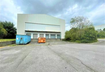 umzäunte Hallenfläche in Wattenscheid | Rampentore | direkt an der A40