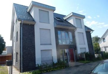 Für Berufstätige/Rentner/Menschen mit Beeinträchtigung,Neubaugl., ebenerdige 2-Zi.-Whg im EG,Terrasse, mod. Duschbad, EBK, Vinylboden, Stellpl. mögl.
