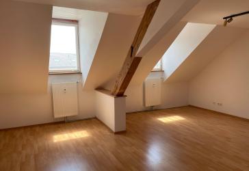 Attraktive 2-Zi-Dachgeschosswohnung in zentraler Lage von Donaueschingen zu vermieten