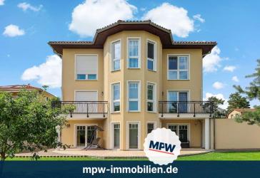 Luxusvilla mit Bootsliegeplatz: Ankommen im wunderschönen Köpenick OT Müggelheim
