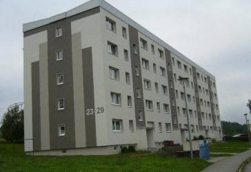 Bergsteigerrabatt zwei Monate kaltmietfrei, schöne Drei-Raum Wohnung mit Balkon in ruhiger Lage Schwarzenberg-Heide zu vermieten!