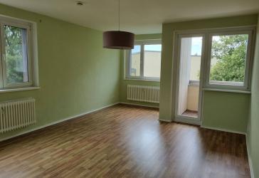 Sanierte und helle 3-Zimmerwohnung mit Balkon in zentraler Lage in Steglitz