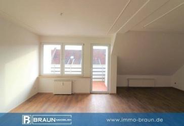Helle moderne 2-Zimmer-Wohnung mit Balkon und Klimaanlage