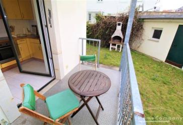 Möbliert/Furnished 2-Zimmer Apartment mit Balkon in Dresden-Striesen max. 2 Personen
