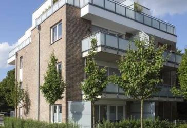 Helle 3 Zi.-Wohnung mit Balkon in Wandsbek am Eichtalpark, ca. 97m², 1.750 € Kaltmiete/Monat
