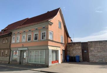 Sanierungsobjekt für Immobilienentwickler und Bauhandwerker - zentral gelegen