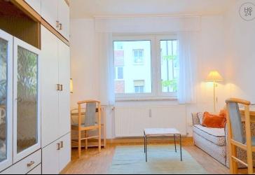 Schön möbliertes Apartment in zentraler Lage am Nürnberger Rennweg