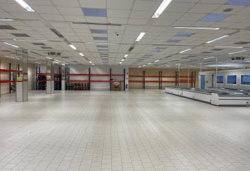 Flächen von ehemalgen Supermarkt/ Lebensmittelhändler zu vermieten