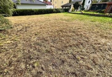 Verwirklichen Sie Ihren Wohntraum -Sonniges Grundstück mit ca. 448 m² und vielseitigen Möglichkeiten