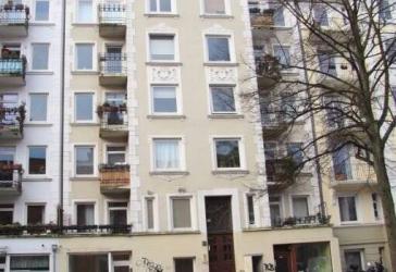 Barmbek-Süd: 3-Zimmer-Altbau - ideal für WG oder als Wohnbüro / Praxis/ Atelier