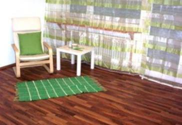 GÜNSTIG gelegen, möbliertes Zimmer in Wernau, nähe Bahnhof, WLAN, Balkon - 1313