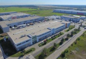++ ca. 1.200 m² Hallen- und Bürofläche (9 m UKB | ebenerdig) direkt am Flughafen zu vermieten ++